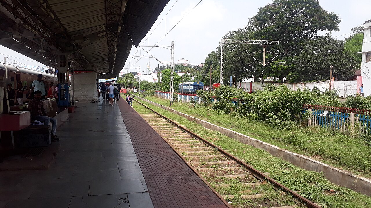 Dhanbad Junction railway station taxi service